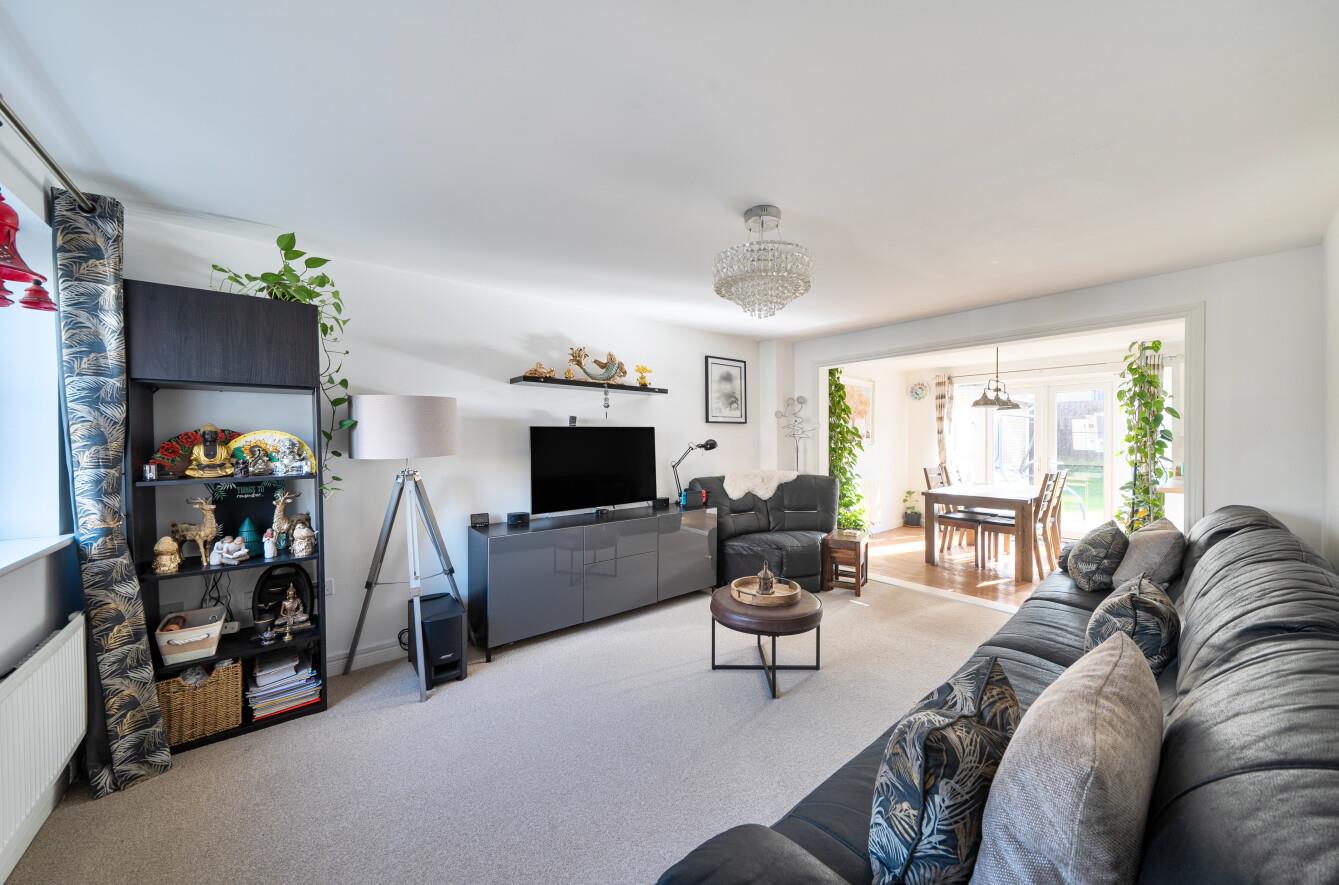 Cae Morfa, Neath, SA10 6EH